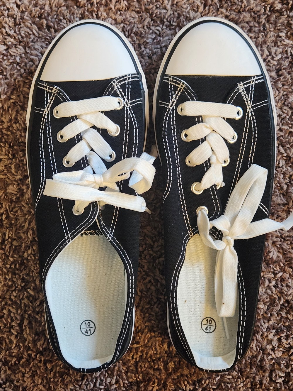 Classic Black Canvas Women’s Lace-Up Sneakers with White Accents